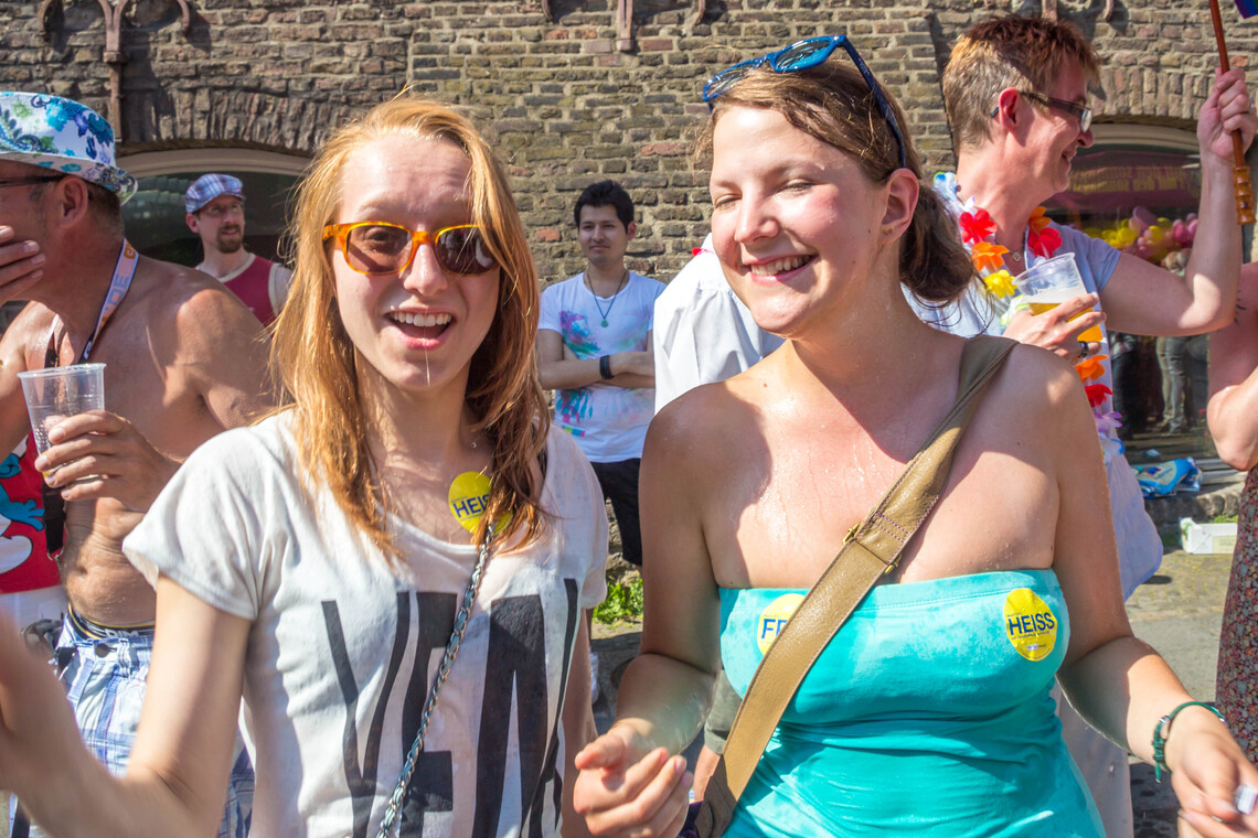 CSD 2013 in KÃ¶ln - Nassgespritzt